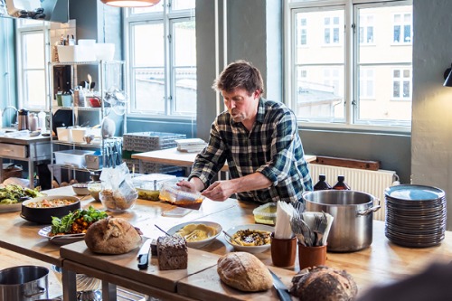 Garrets Leads Food Sustainability Training